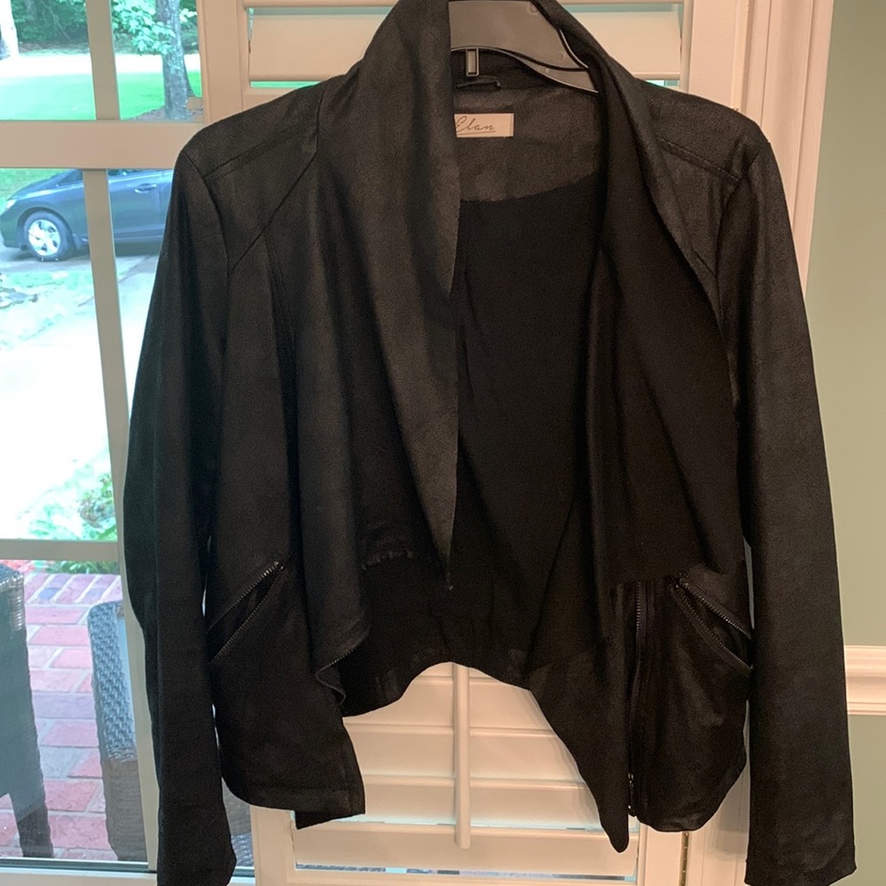 Black jacket! The picture does not do it justice